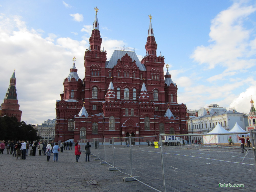 В каком историческом месте москвы. Что находится на красной площади в Москве. В каком историческом районе Москвы расположена красная площадь?.