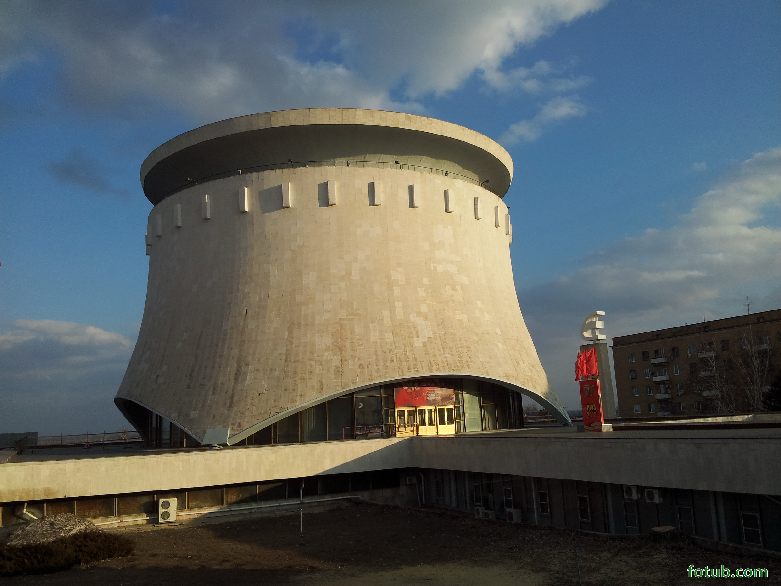 Панорама волгоград. Сталинградская битва (музей-заповедник). Музей-панорама Сталинградская битва. Музей панорама Сталинградской битвы фасад. Панорама Сталинградской битвы в 1986г.