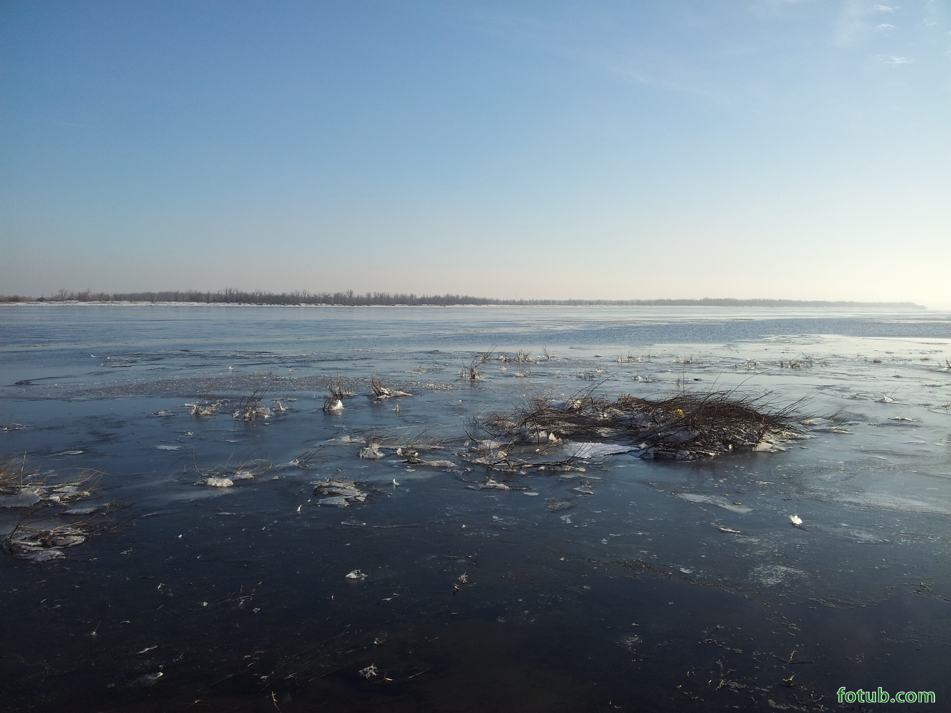 моря северного ледовитого океана. зимний байкал горячинск. байкал зима 2022. северно ледовитый океан море лаптевых. лед вдоль берегов.