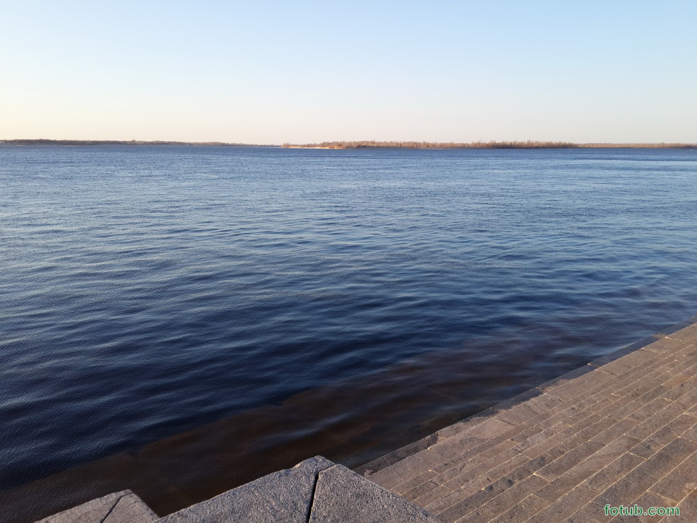 Водные экскурсии по волге